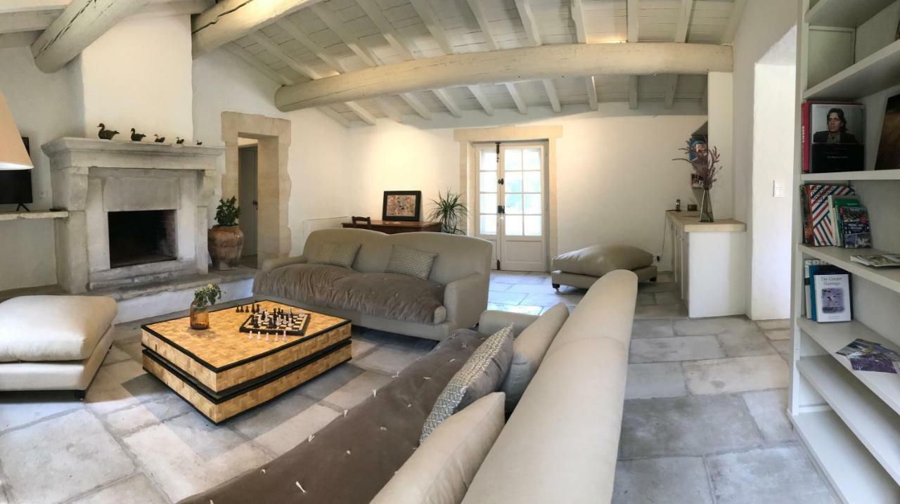 Le Cafe & La Forge Du Petit Badon Villa Salin-de-Giraud Luaran gambar