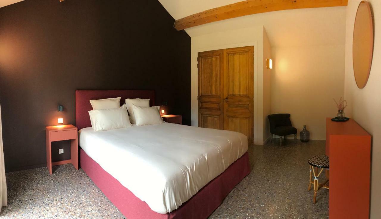 Le Cafe & La Forge Du Petit Badon Villa Salin-de-Giraud Luaran gambar